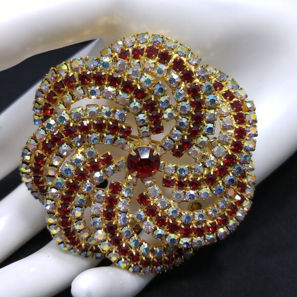 Vintage Pinwheel Rhinestones Brooch, AB Clear Red Rhinestones, Gold Plated, 1960 - Picture 2 of 10